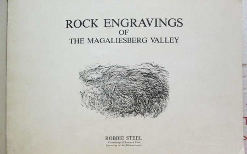 Front cover of Rock Engravings of the Magaliesberg Valley by Robbie Steel